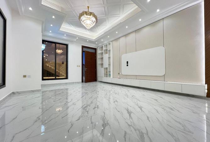 102820790 - Property Image 3