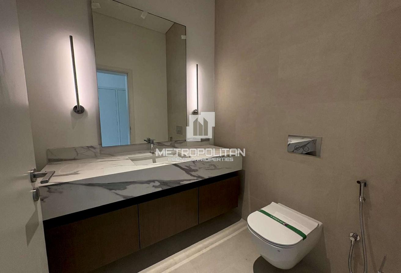 Great Location|Close to Mall |Open View|Middle G+2 photo 15