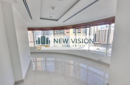 Office Space - Studio - 1 for rent in Riviera Tower - Al Khan Corniche - Al Khan - Sharjah Office Space - Studio - 1 for rent in Riviera Tower - Al Khan Corniche - Al Khan - Sharjah