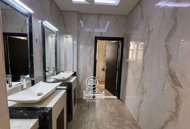 100423536 - Property Image 2