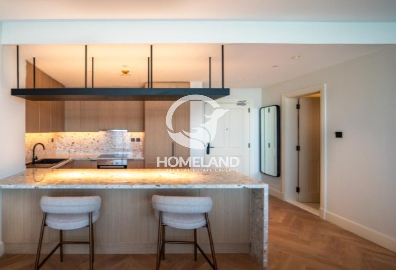 Lake & Skyline Views | Furnished | Vacant |Balcony photo 11