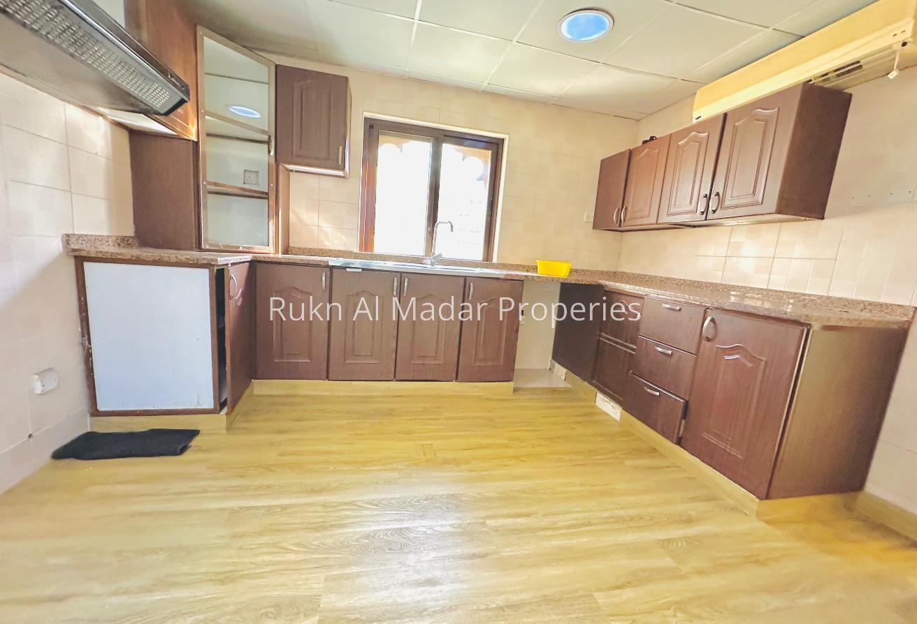 5 BR Compound Villa in Al Safa with Water View photo 9