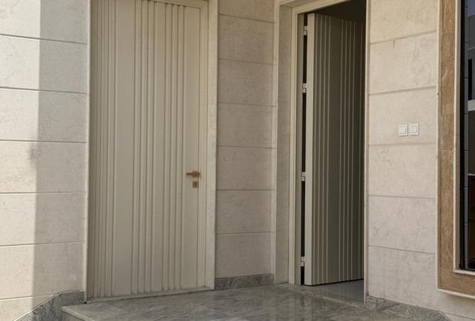 123846151 - Property Image 3