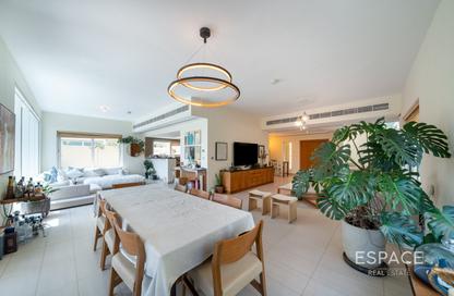 Villa - 4 - 4 for sale in Legacy Nova Villas - District 9 - Jumeirah Park - Dubai