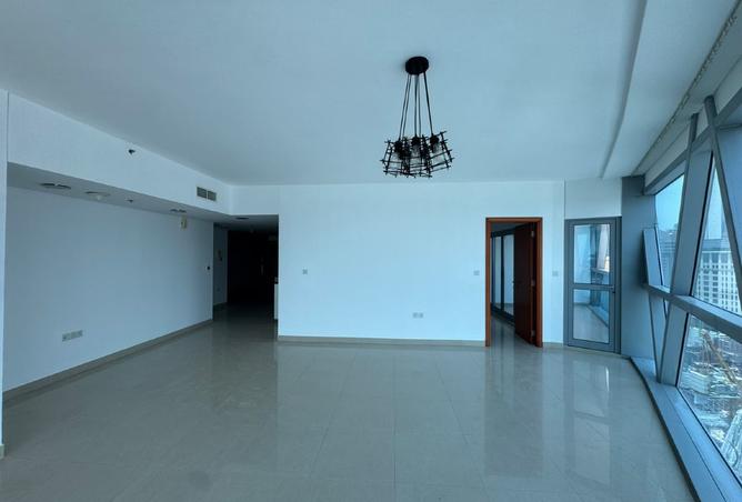 Prime Layout |Direct Gate Avenue Access |Low Floor photo 2