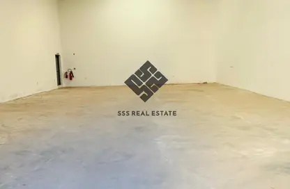 مستودع - استوديو للايجار في أم درع - أم القيوين