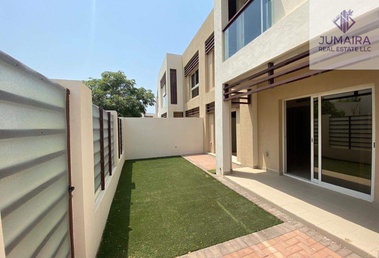 Elegant VILA with  Garden partially sea view