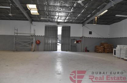 Warehouse - Studio - 3 Bathrooms for rent in Al Quoz Industrial Area - Al Quoz - Dubai