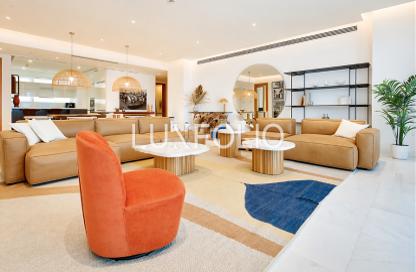 Apartment - 4 Bedrooms - 5 Bathrooms for sale in The One JBR - Jumeirah Beach Residence - Dubai