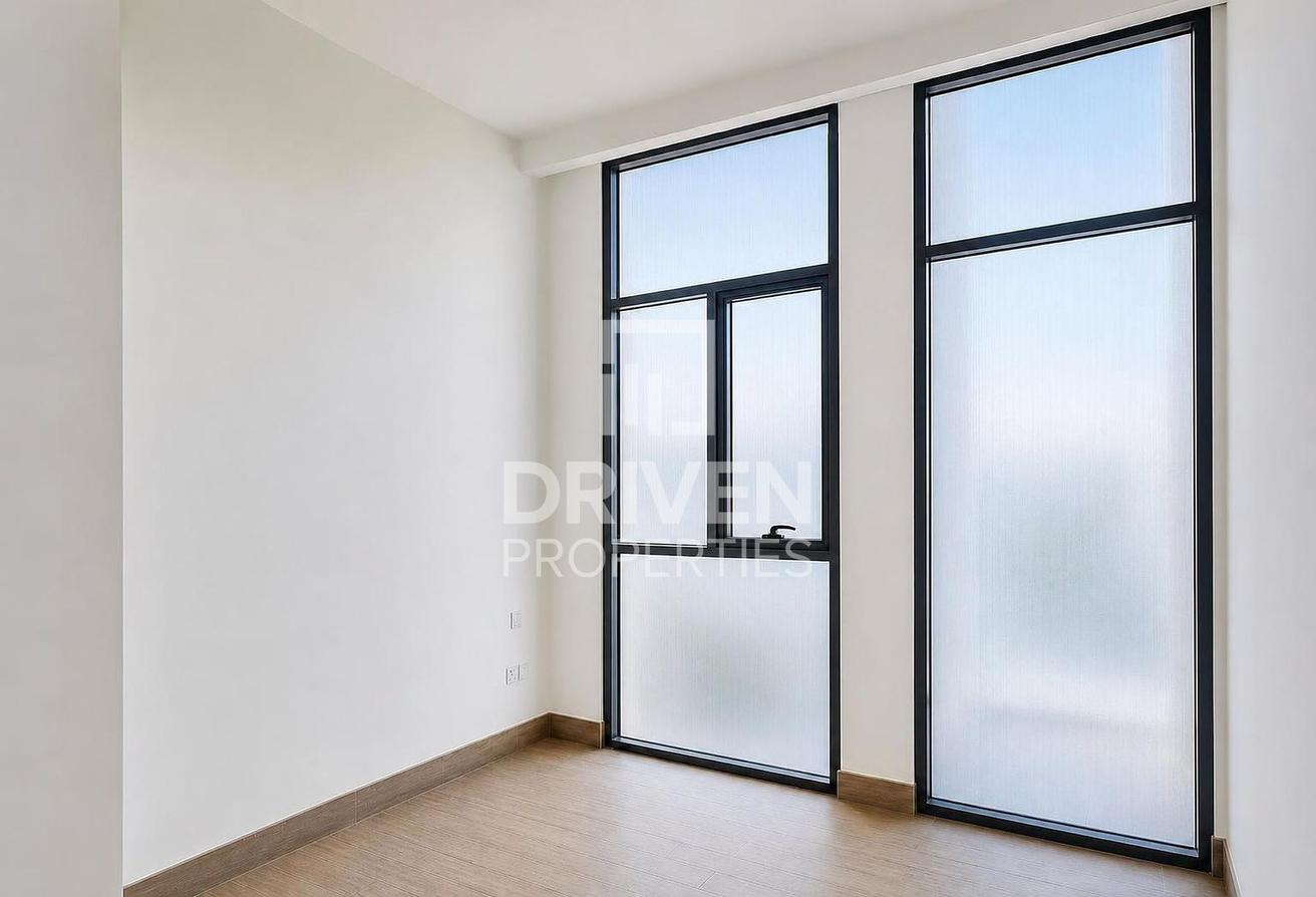 Brand New | Spacious and Bright | Vacant photo 6