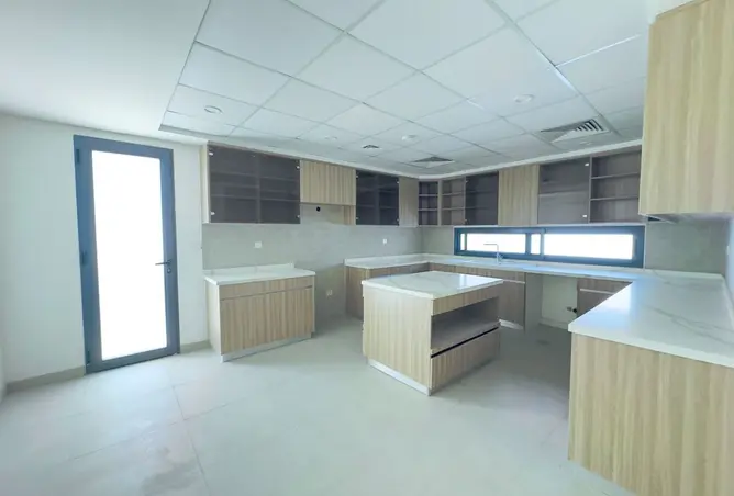 166569381 - Property Image 3
