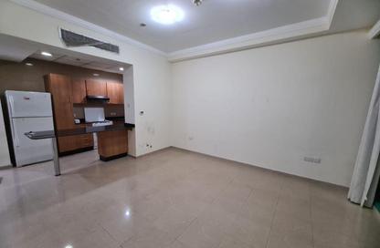 Apartment - 1 Bedroom - 2 Bathrooms for rent in Marina Crown - Dubai Marina - Dubai
