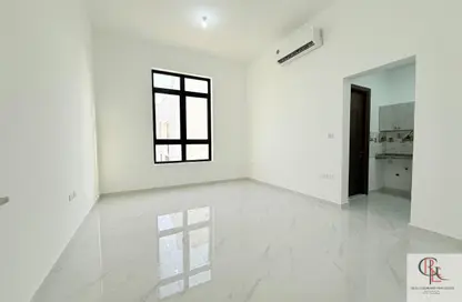 Apartment - 1 Bathroom for rent in Mohamed Bin Zayed Centre - Mohamed Bin Zayed City - Abu Dhabi