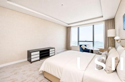 Apartment - Studio - 1 Bathroom for rent in The Palm Tower - Palm Jumeirah - Dubai