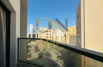 شقة - غرفة نوم - 1 حمام للايجار في مساكن كورنيش عجمان - طريق كورنيش عجمان - عجمان