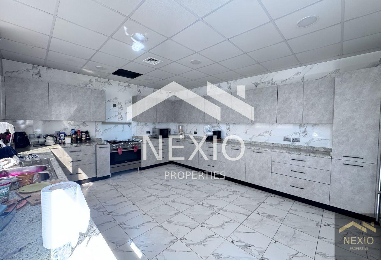Luxury Villa | Well maintained | Furnished photo 16