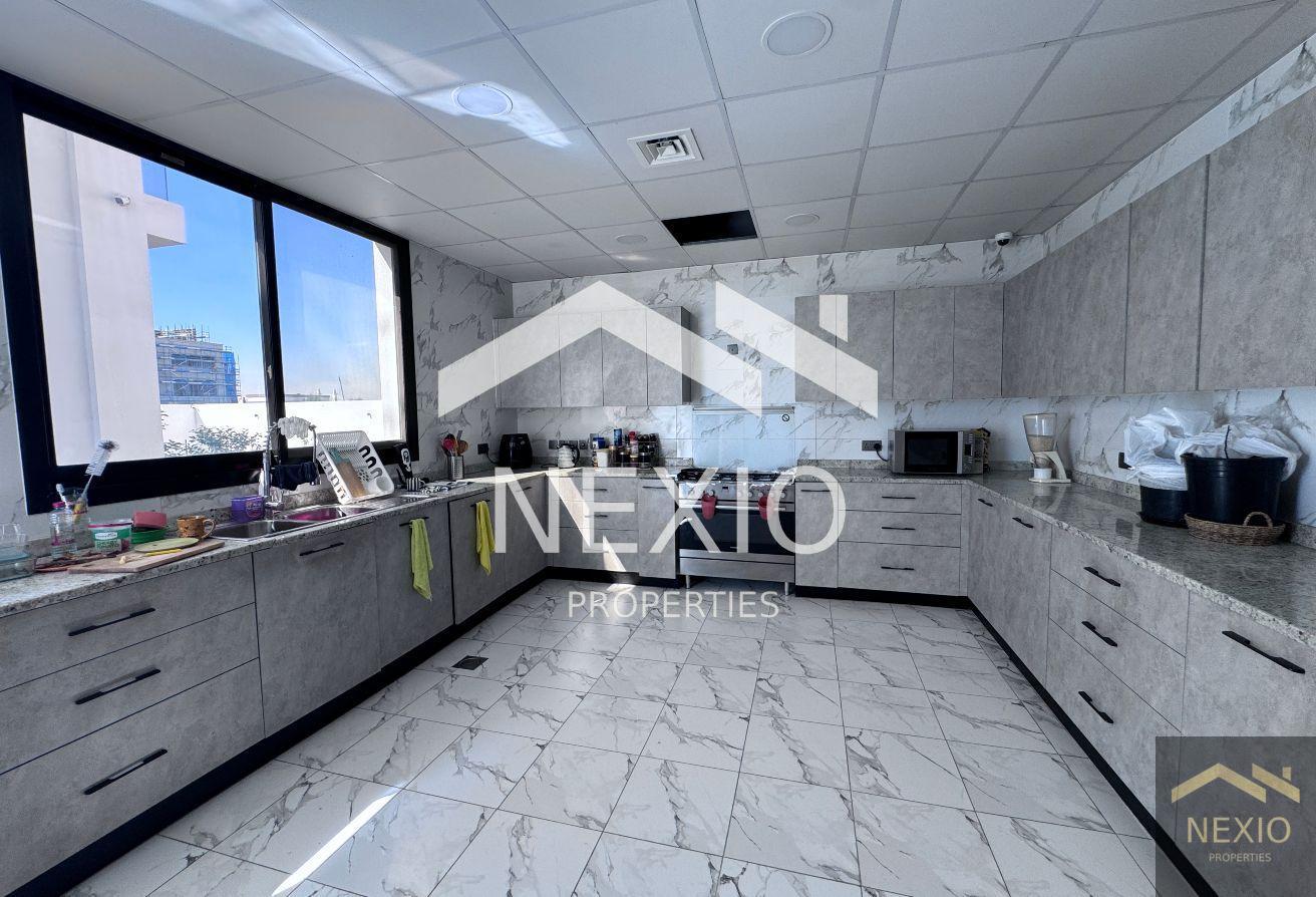 Luxury Villa | Well maintained | Furnished photo 17