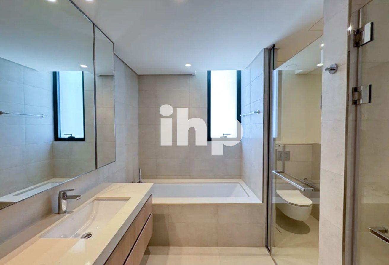 Poolside Vacant | Luxury living | Ready to occupy photo 12