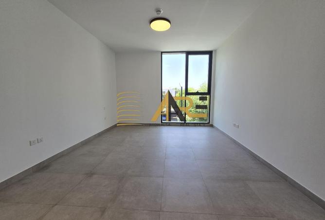 103702925 - Property Main Image