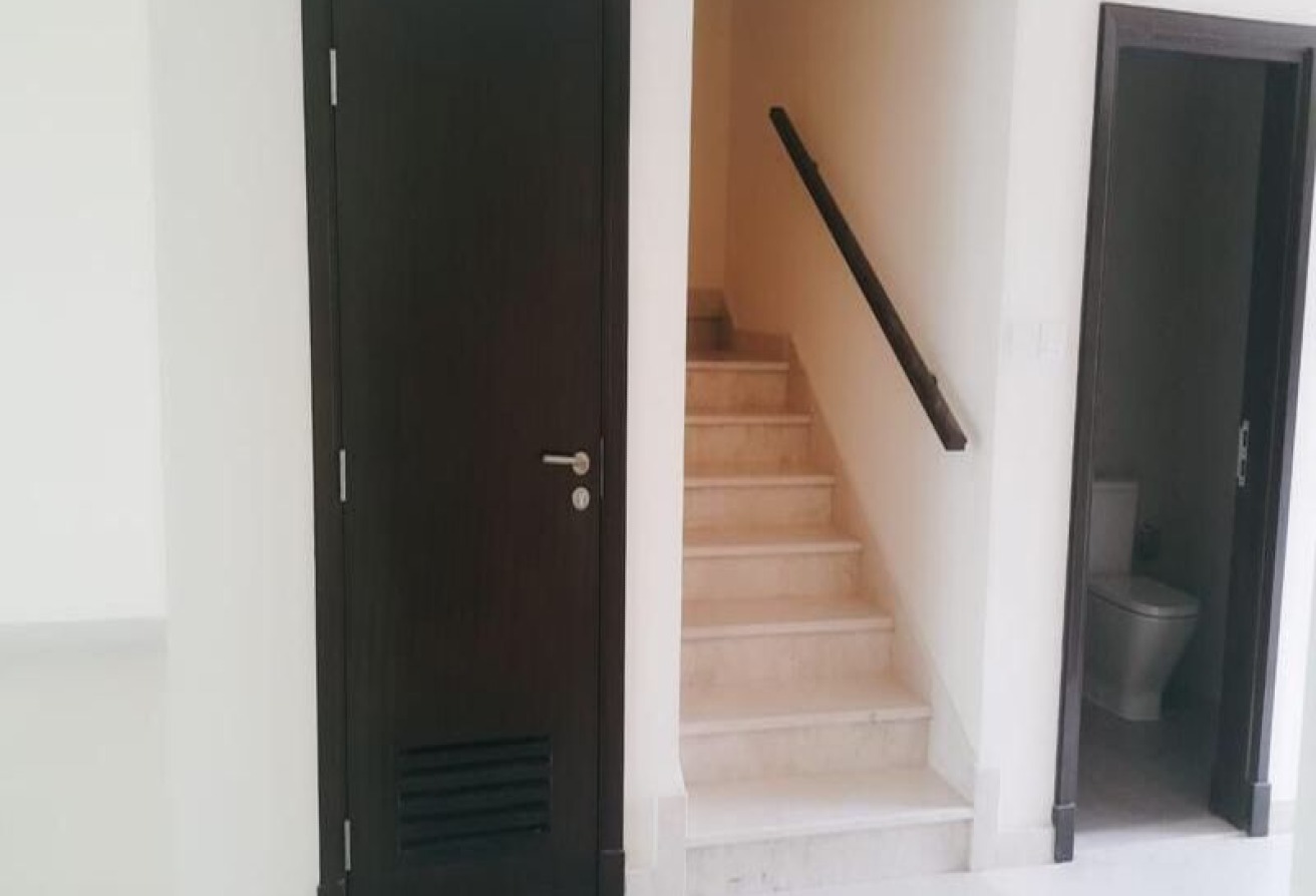 Elegant 3BR + Maid Corner Villa | Warsan Village gallery image