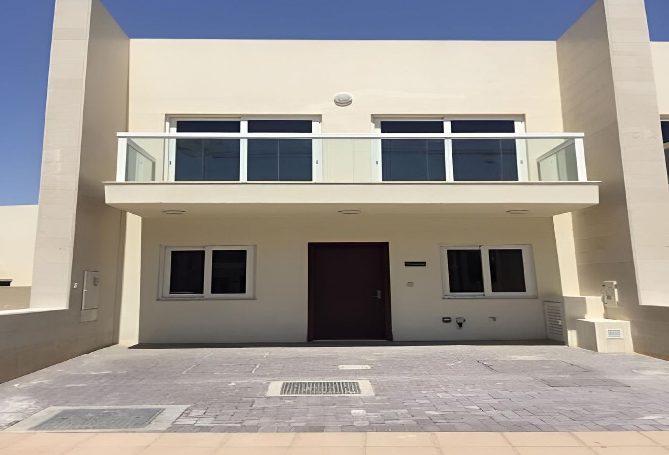 Elegant 3BR + Maid Corner Villa | Warsan Village