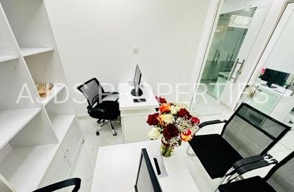 Office Space - Studio - 1 Bathroom for rent in Reem Residency - Al Karama - Dubai
