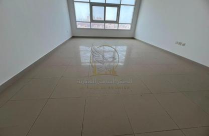 Apartment - 2 Bedrooms - 3 Bathrooms for rent in Bu Tina - Al Sharq - Sharjah