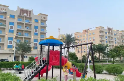 شقة - 2 غرف نوم - 3 حمامات للبيع في قرية الاميرة - الياسمين - عجمان