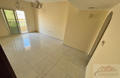 Apartment - 1 Bedroom - 2 Bathrooms for rent in Muwaileh 29 Building - Muwaileh - Sharjah