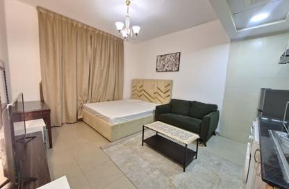 Apartment - Studio - 1 Bathroom for rent in Safia Tower - Al Majaz 3 - Al Majaz - Sharjah Apartment - Studio - 1 Bathroom for rent in Safia Tower - Al Majaz 3 - Al Majaz - Sharjah