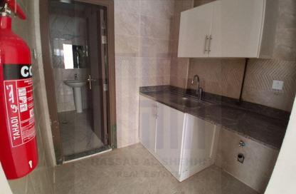 Apartment - Studio - 1 Bathroom for rent in Fire Station Road - Muwaileh - Sharjah Apartment - Studio - 1 Bathroom for rent in Fire Station Road - Muwaileh - Sharjah