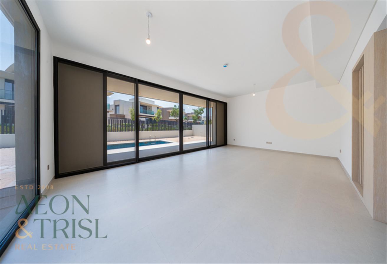 Brand New 4BR Villa | Private Pool | Huge Plot photo 13