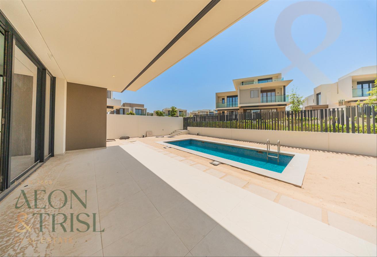 Brand New 4BR Villa | Private Pool | Huge Plot photo 5