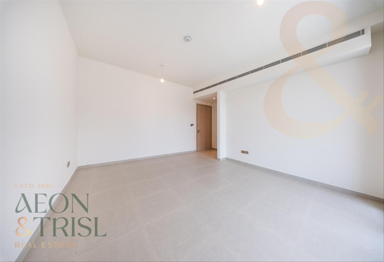 Brand New 4BR Villa | Private Pool | Huge Plot photo 23