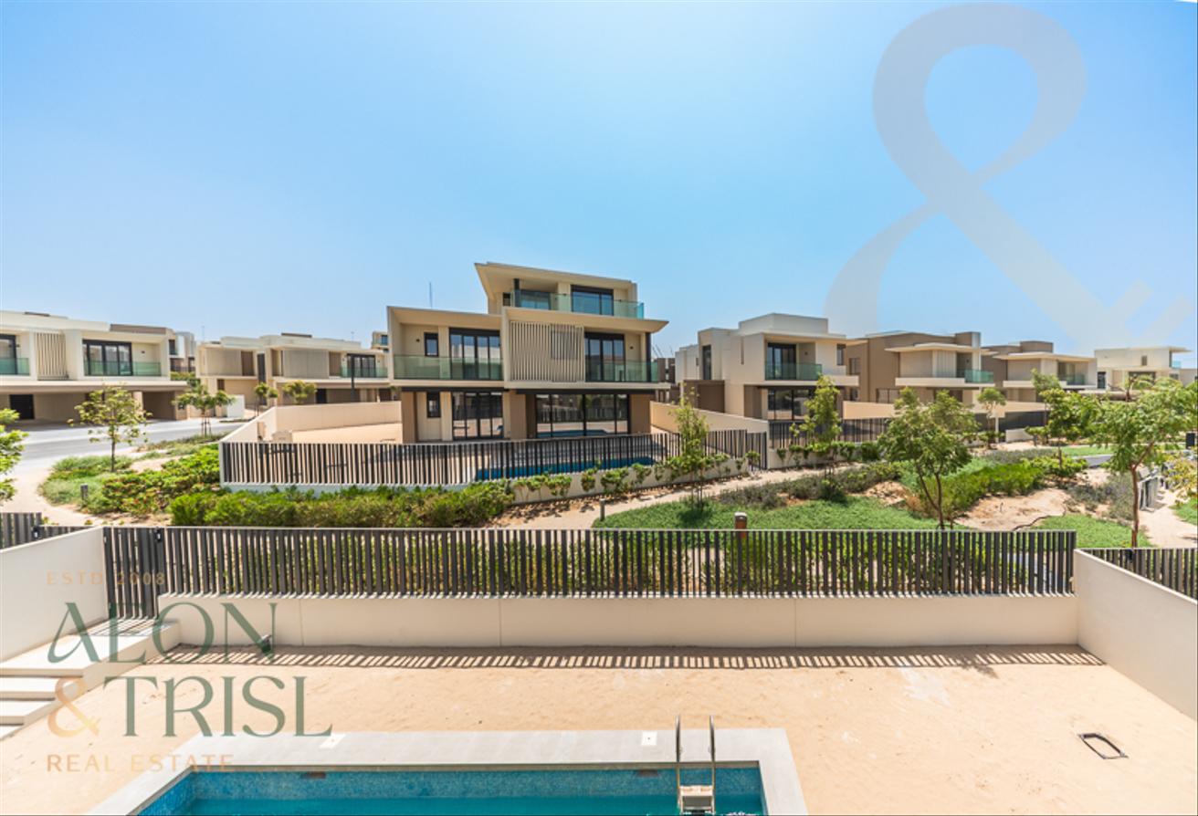 Brand New 4BR Villa | Private Pool | Huge Plot photo 26