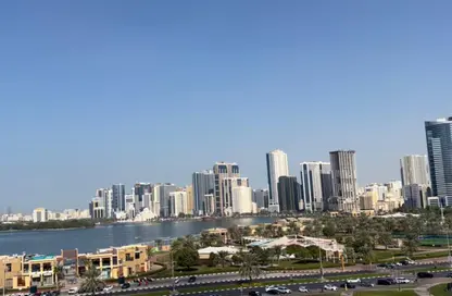 شقة - 2 غرف نوم - 2 حمامات للايجار في المجاز 2 - المجاز - الشارقة