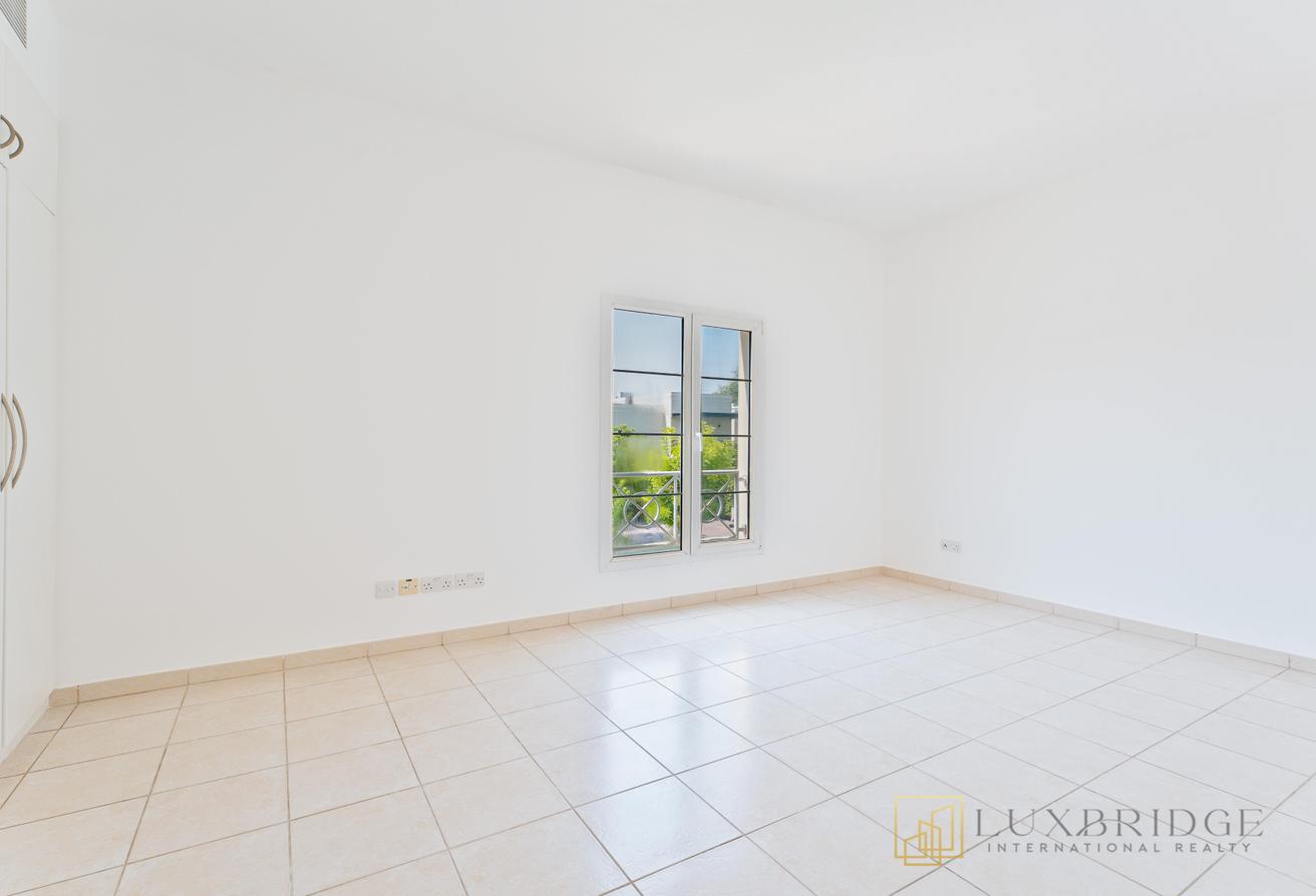 Exquisite Villa | Spacious Layout | Private Garden photo 17