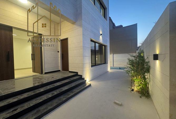 74647236 - Property Image 2