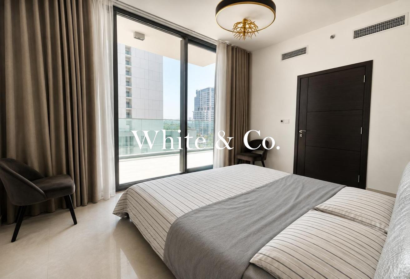 Large layout | Vacant | Brand new unit photo 5