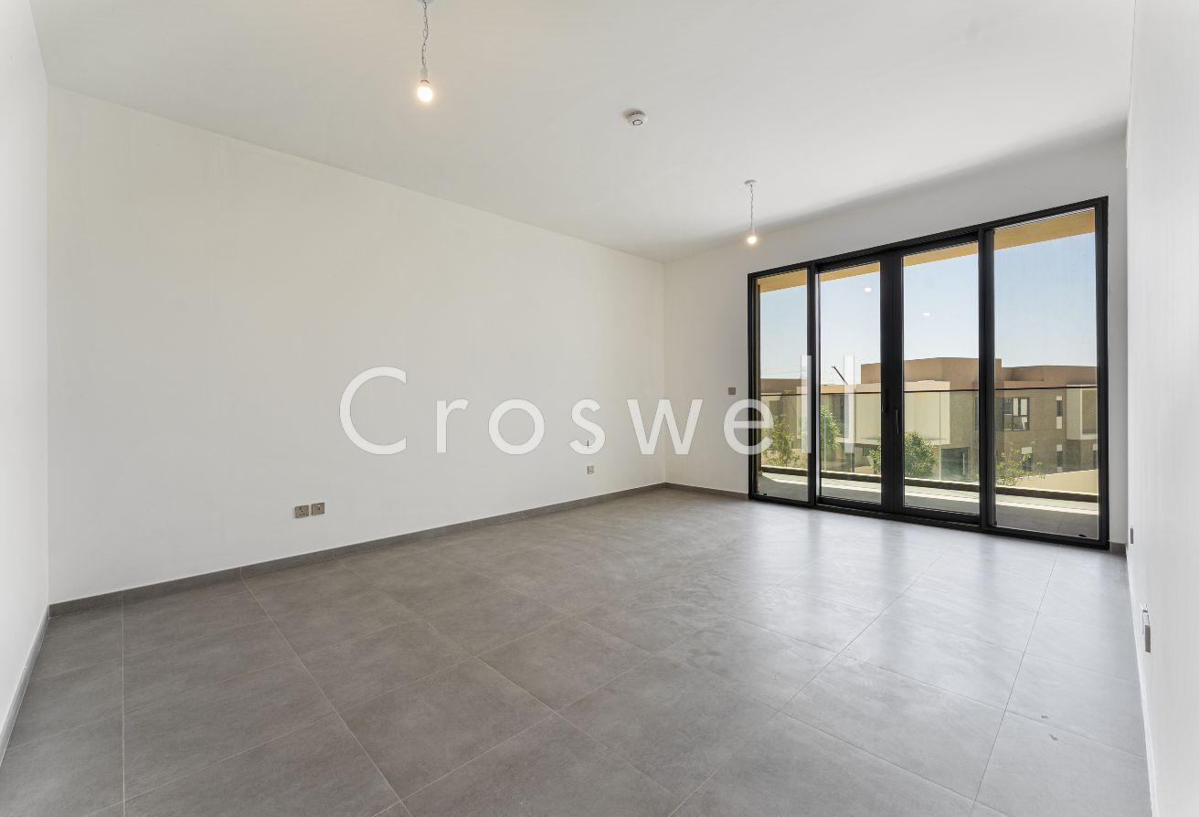 4BR Type H1 Villa | Private Pool | Vacant photo 8