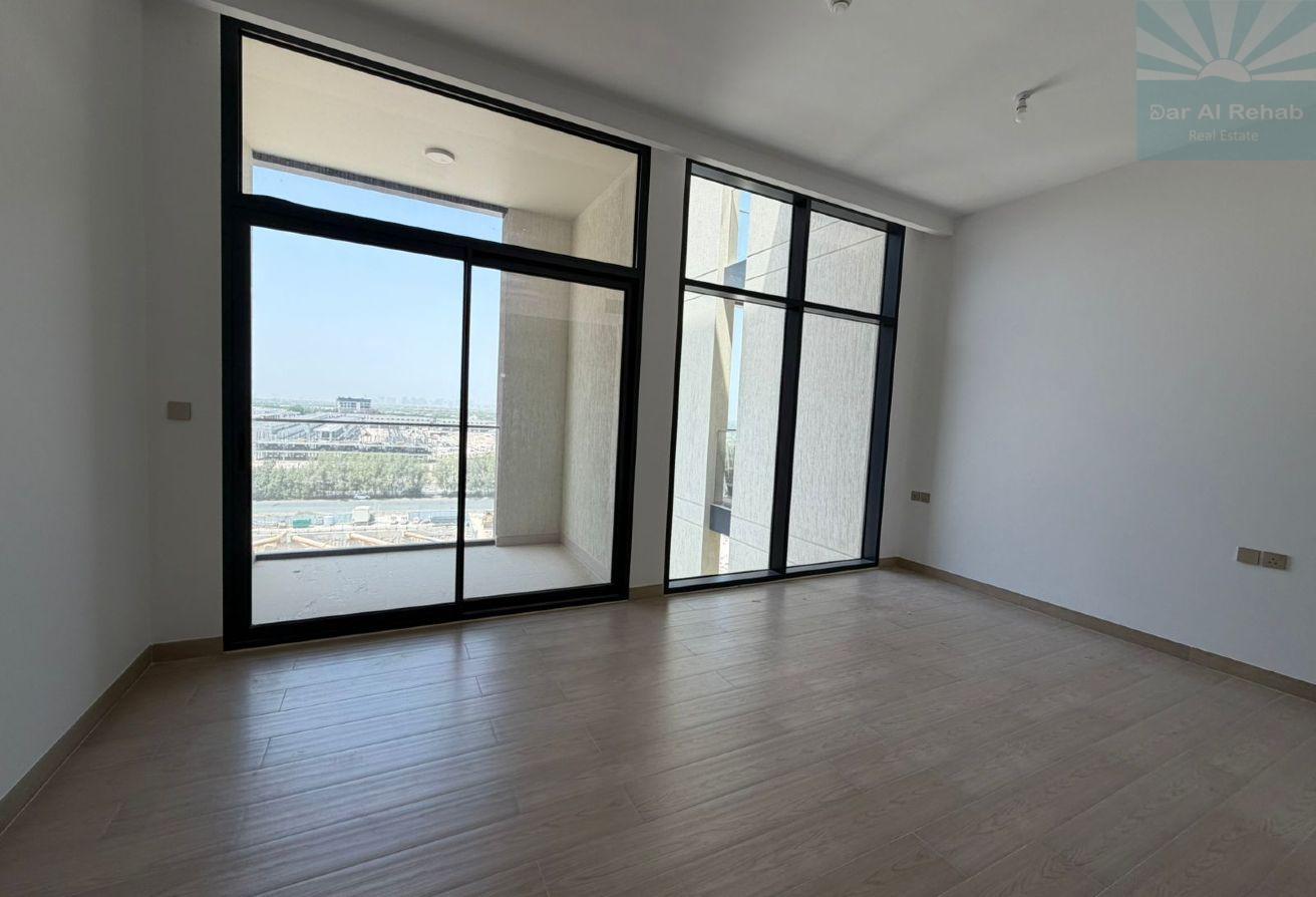Brand new | Ready to move | Spacious and Stylish photo 4