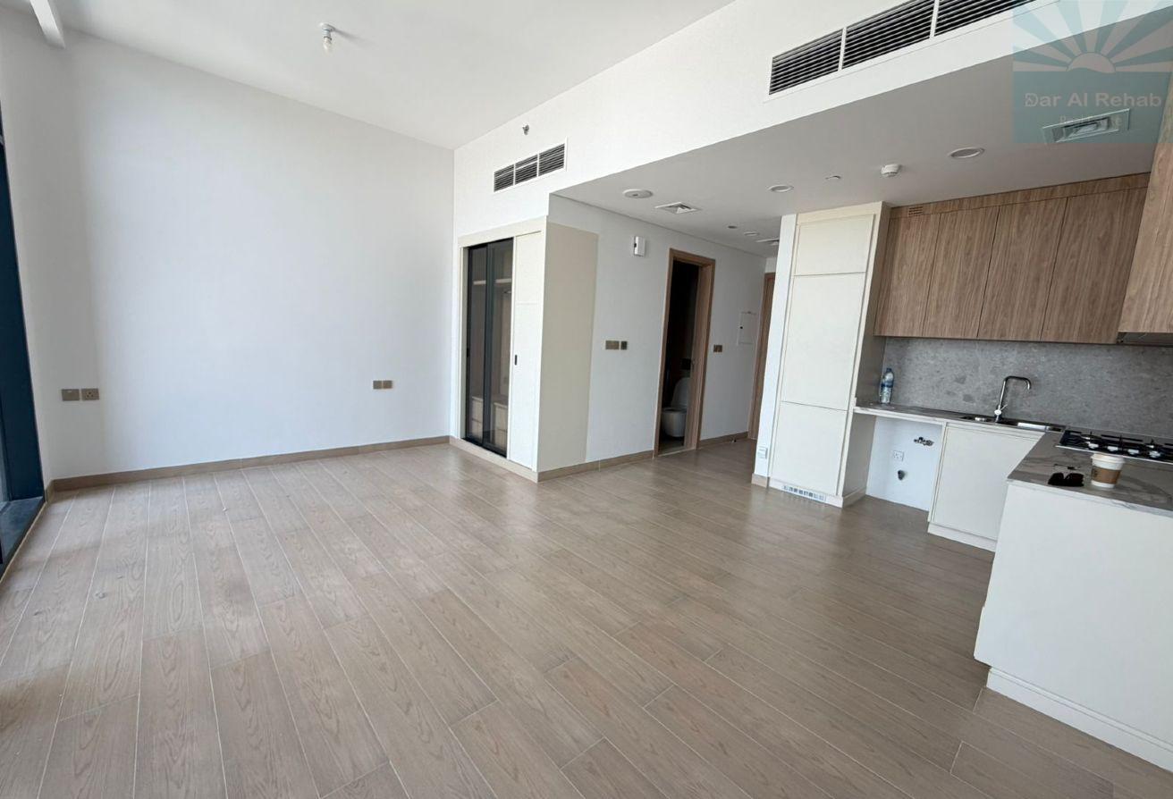 Brand new | Ready to move | Spacious and Stylish photo 5