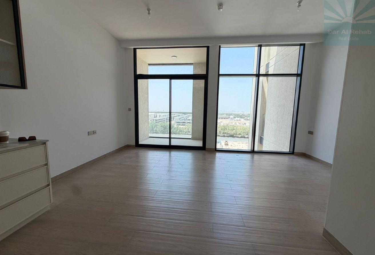 Brand new | Ready to move | Spacious and Stylish photo 2