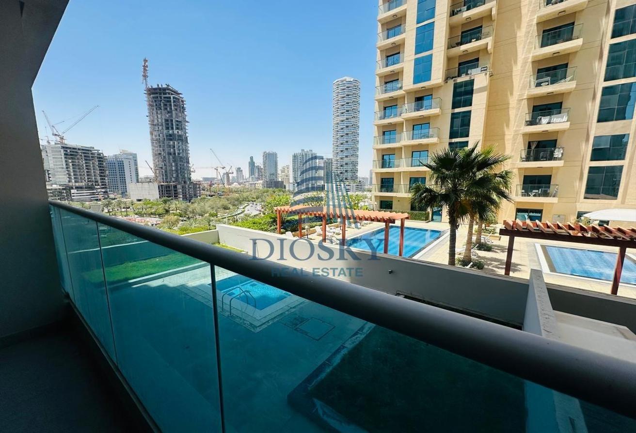 Spacious Unit | Pool View | Vacant & Ready photo 14