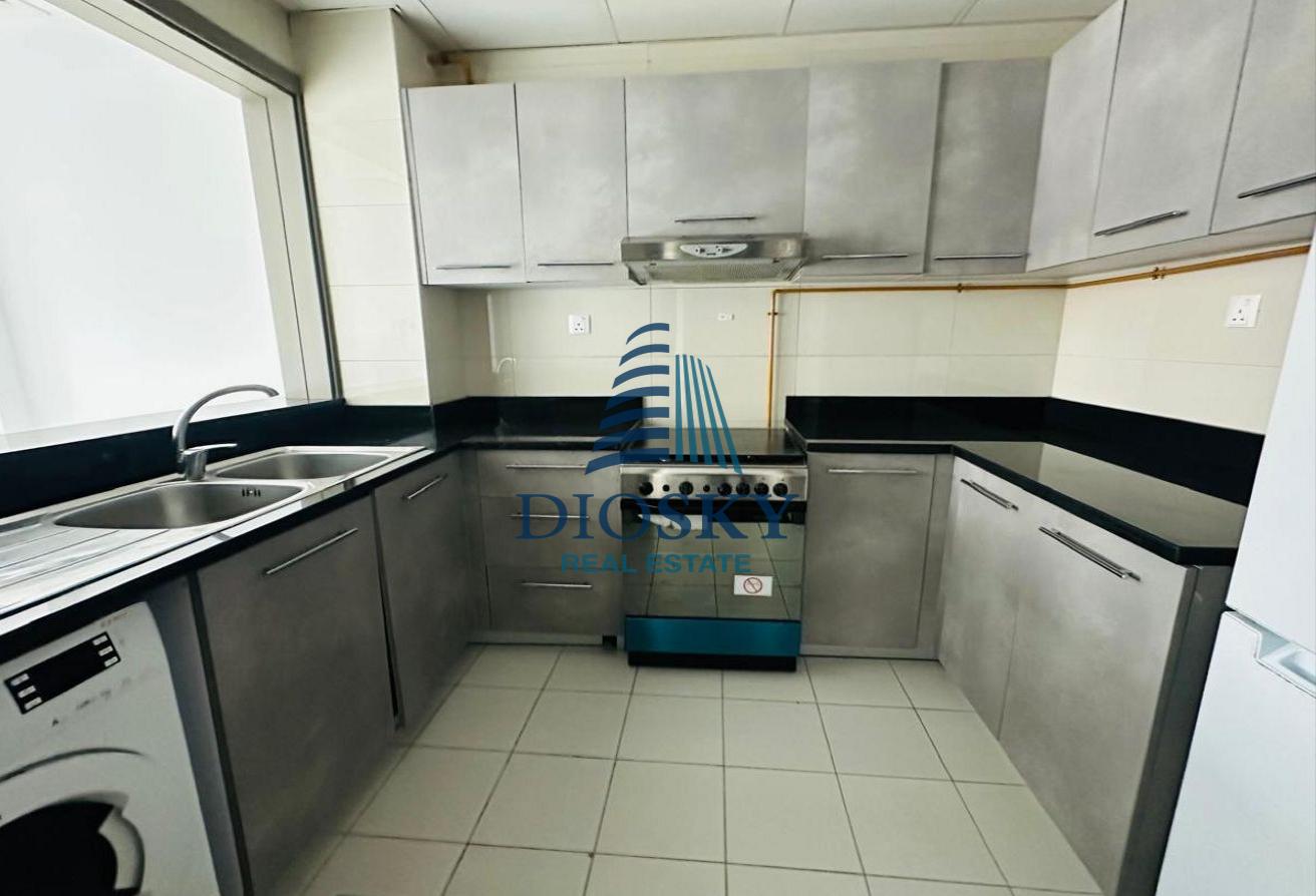 Spacious Unit | Pool View | Vacant & Ready photo 21