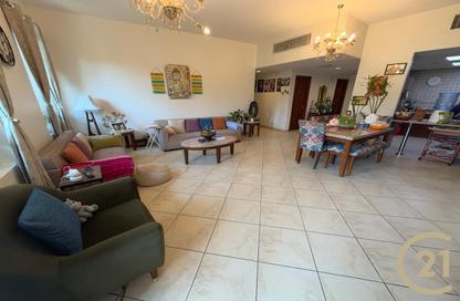 Apartment - 2 - 3 for sale in Shakespeare Circus 3 - Shakespeare Circus - Motor City - Dubai
