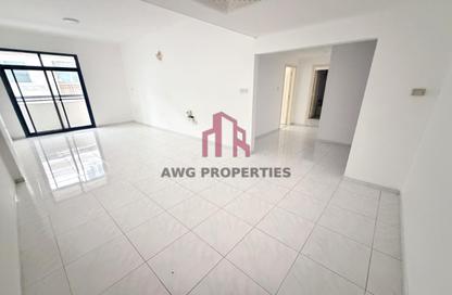 Apartment - 2 Bedrooms - 3 Bathrooms for rent in Corniche Building - Umm Hurair 1 - Umm Hurair - Bur Dubai - Dubai
