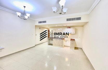 Apartment - Studio - 1 Bathroom for rent in Sahara Tower 1 - Sahara Complex - Al Nahda - Sharjah Apartment - Studio - 1 Bathroom for rent in Sahara Tower 1 - Sahara Complex - Al Nahda - Sharjah