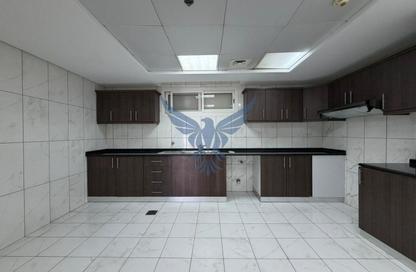 Apartment - 3 - 4 for rent in Al Rawdha Residence C98 - Rawdhat Abu Dhabi - Abu Dhabi