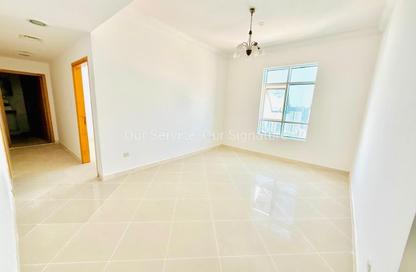 Apartment - 1 Bedroom - 2 Bathrooms for rent in New Al Taawun Road - Al Taawun - Sharjah
